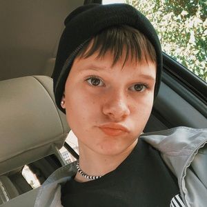 Meet your Posher, Maddie